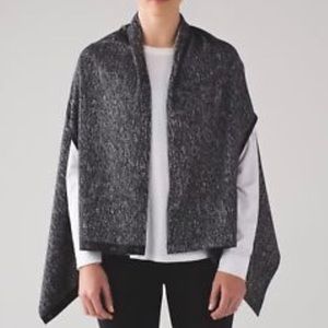 NWOT Lululemon vinyasa scarf wrap